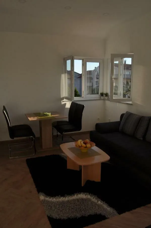 Apartments Armando Zadar